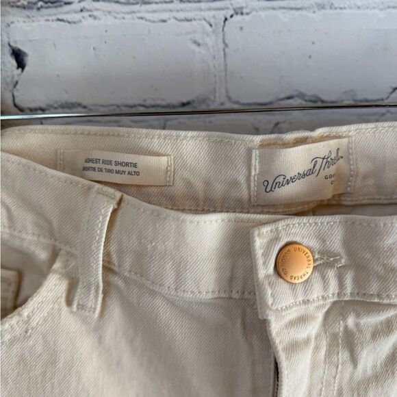 Universal Thread Cream Denim Highest Rise Shortie Size 12 - Picture 2 of 9